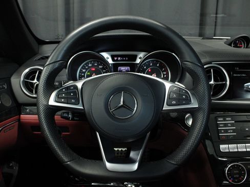 Used 2019 Mercedes-Benz SL 550 image 10