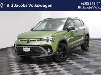 Used 2025 Volkswagen Taos SE video 1