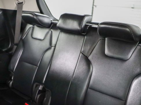 Used 2022 Kia Telluride EX w/ EX Premium Package image 26