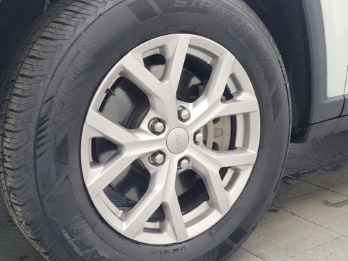 Used 2021 Jeep Grand Cherokee L Limited image 31