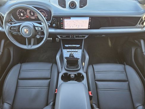 Certified 2025 Porsche Cayenne S image 24