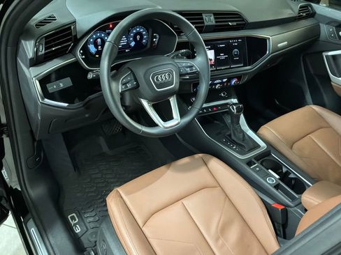 Used 2025 Audi Q3 2.0T Premium w/ Convenience Package image 19