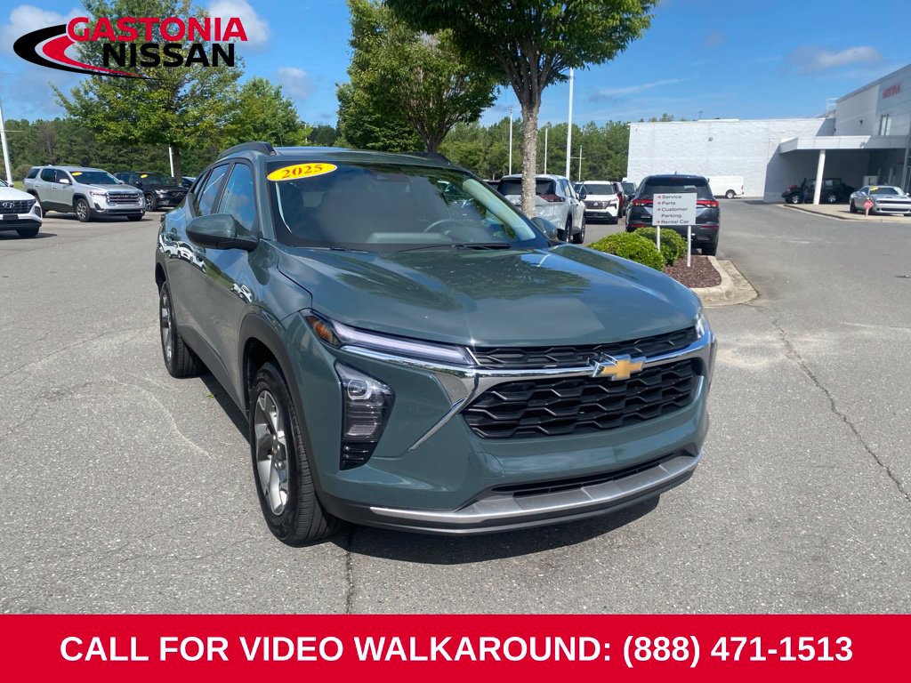 Used 2025 Chevrolet Trax LT w/ LT Convenience Package FWD 360° Tour