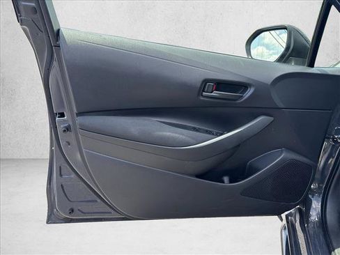 Certified 2025 Toyota Corolla LE FWD image 10
