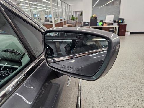 Used 2019 Buick Enclave Essence FWD image 40