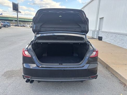 Used 2025 Toyota Camry SE image 15