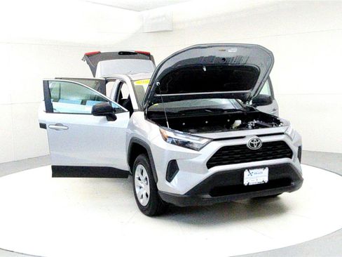 Certified 2023 Toyota RAV4 LE image 9
