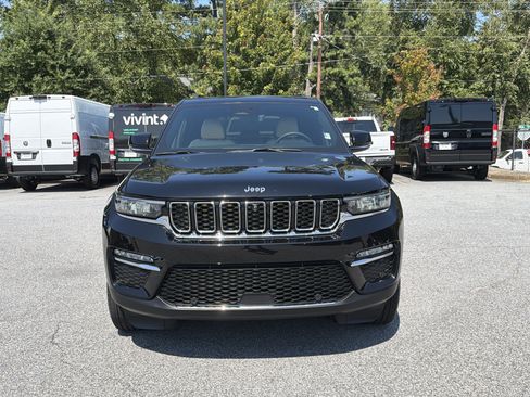 Used 2024 Jeep Grand Cherokee Limited w/ Luxury Tech Group II RWD image 2