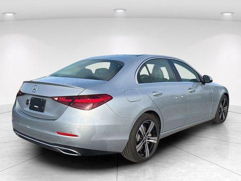 Used 2024 Mercedes-Benz C 300 Sedan image 4