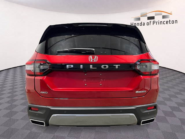 New 2026 Honda Pilot Touring image 4