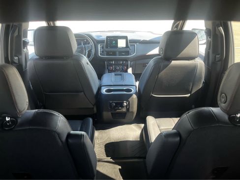 Used 2022 Chevrolet Tahoe RST w/ Luxury Package AWD/4WD image 16