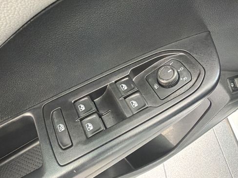 Used 2024 Volkswagen Taos SE FWD image 26