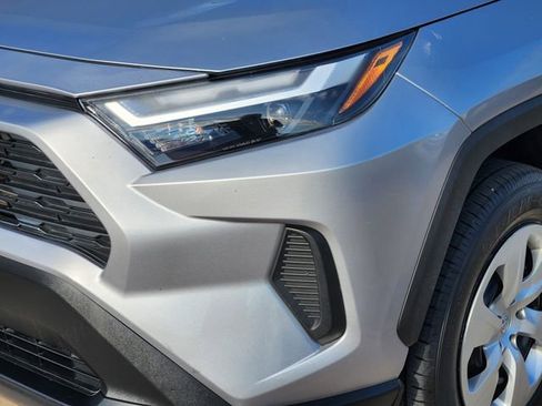 Certified 2023 Toyota RAV4 LE AWD/4WD image 7