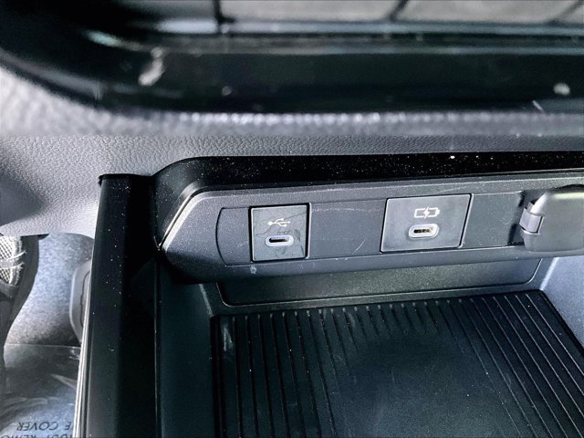 Used 2024 Toyota Prius Prime FWD image 26