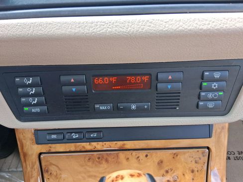 Used 2003 BMW X5 4.4i AWD/4WD image 19