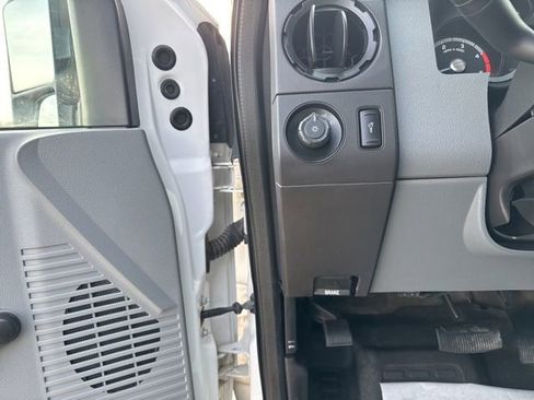 Used 2011 Ford F350 XL w/ Skid Plate Pkg image 34