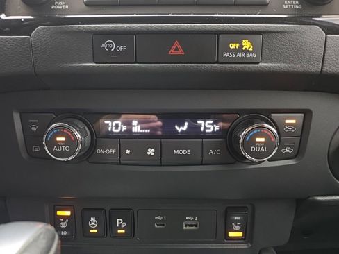 Used 2024 Nissan Frontier SV w/ Hardbody Edition image 33