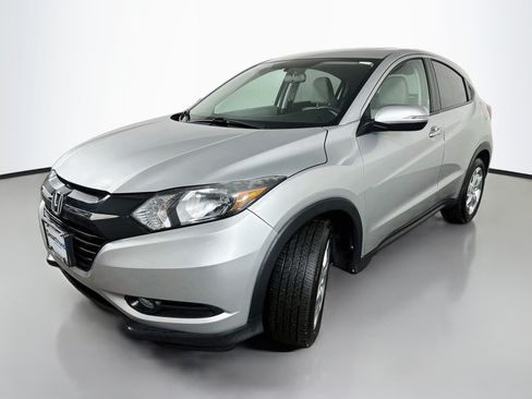 Used 2016 Honda HR-V EX image 3