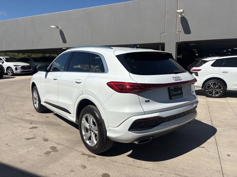 Certified 2025 Audi Q5 Premium w/ Convenience Package AWD/4WD image 8
