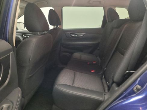 Used 2019 Nissan Rogue SV FWD image 18