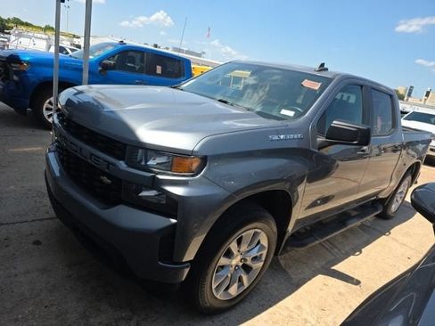 Used 2021 Chevrolet Silverado 1500 Custom AWD/4WD image 2