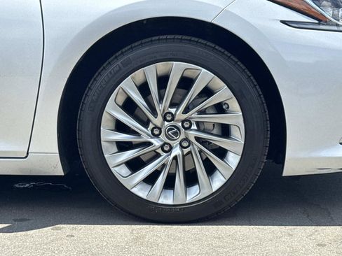 Used 2020 Lexus ES 350 w/ Accessory Package FWD image 33