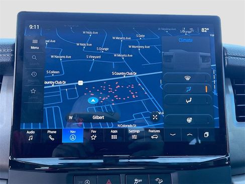 Used 2024 Ford Expedition XLT image 13