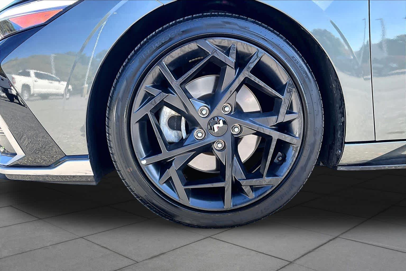 Used 2024 Hyundai Elantra N Line FWD image 11
