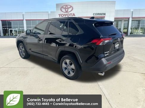 Used 2025 Toyota RAV4 XLE image 3