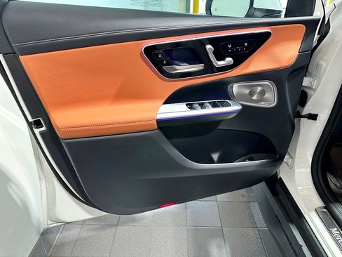 Certified 2025 Mercedes-Benz GLC 350e 4MATIC image 8
