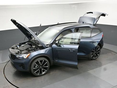 New 2026 Volvo XC40 B5 Ultra w/ Protection Package Premier image 52