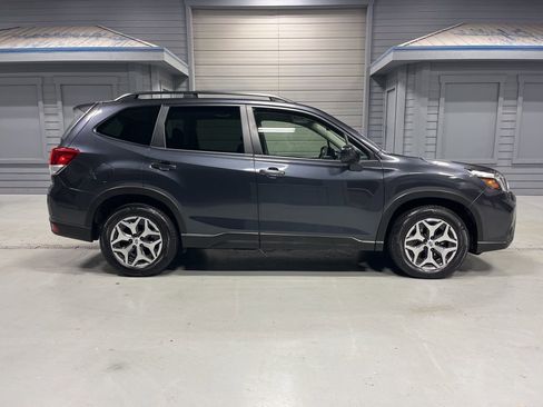 Used 2019 Subaru Forester Premium w/ Popular Package #1 image 8