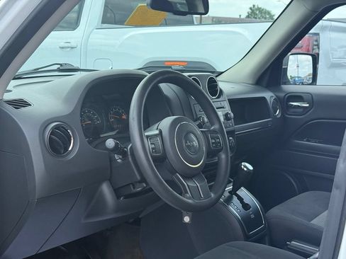 Used 2016 Jeep Patriot Sport w/ Power Value Group AWD/4WD image 10