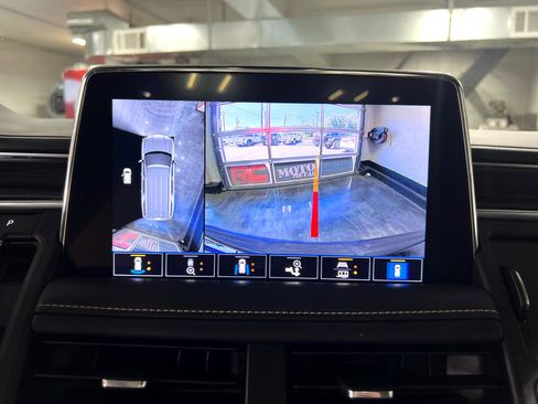 Used 2021 GMC Yukon SLT w/ SLT Luxury Plus Package image 34