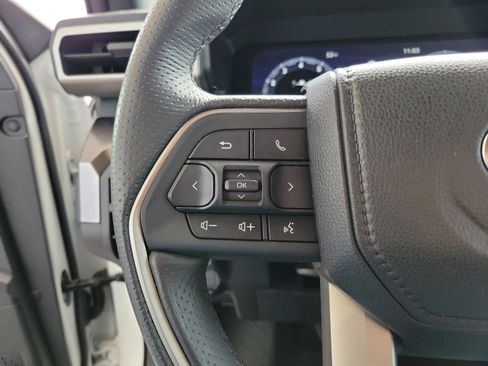 Certified 2025 Toyota 4Runner TRD Off-Road image 12