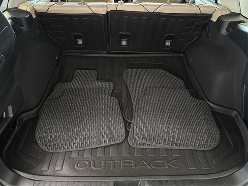 Used 2017 Subaru Outback 2.5i Premium AWD/4WD image 13