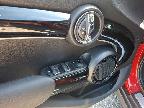 Used 2023 MINI Cooper S FWD image 13