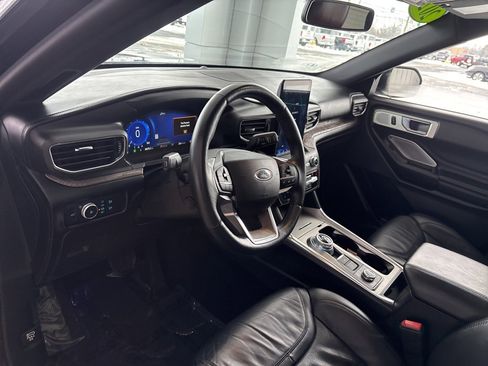 Used 2020 Ford Explorer Platinum w/ Premium Technology Package image 10