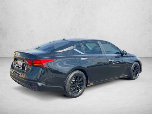 Used 2019 Nissan Altima 2.5 S FWD image 5