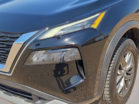 Used 2023 Nissan Rogue S FWD image 9