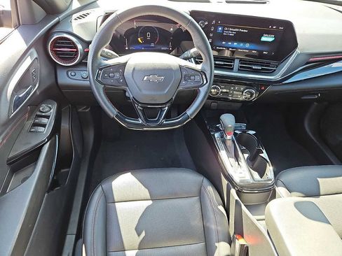 Used 2024 Chevrolet Trax RS w/ Driver Confidence Package FWD image 12