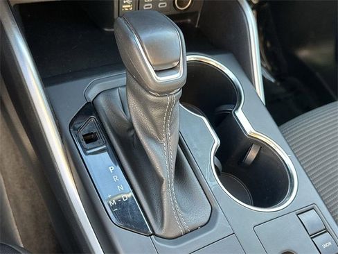 Used 2023 Toyota Highlander LE image 15