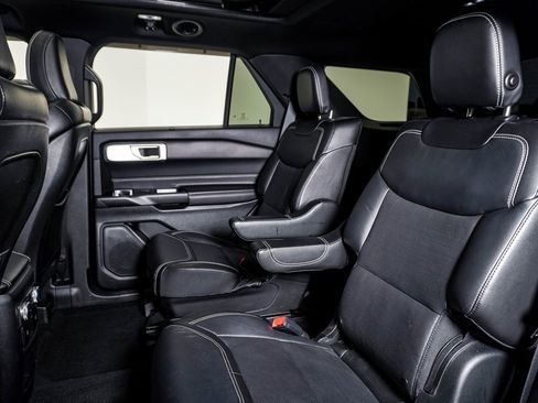 Used 2020 Ford Explorer ST w/ ST Street Pack image 16