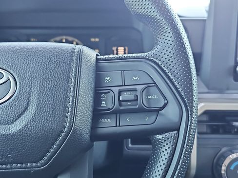 Used 2026 Toyota Tacoma SR5 AWD/4WD image 15