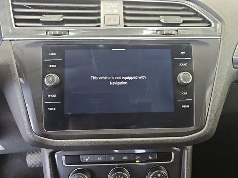 Used 2024 Volkswagen Tiguan Wolfsburg Edition image 21