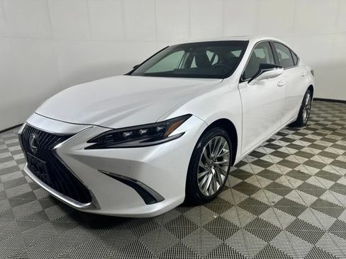 Used 2023 Lexus ES 350 Ultra Luxury w/ Accessory Package (Z2) FWD image 3