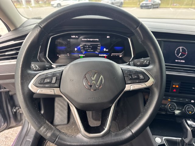 Used 2023 Volkswagen Jetta SE w/ Panoramic Sunroof Package FWD image 20