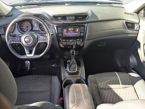 Used 2018 Nissan Rogue SV w/ Premium Package image 17