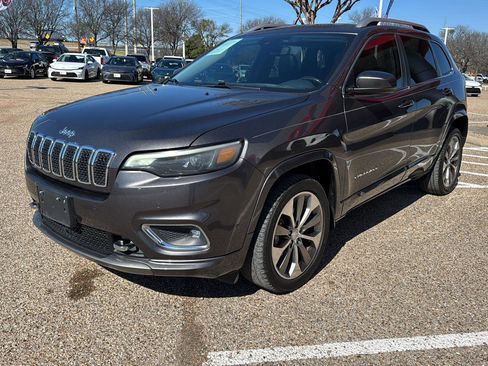 Used 2019 Jeep Cherokee Overland w/ Technology Group image 8