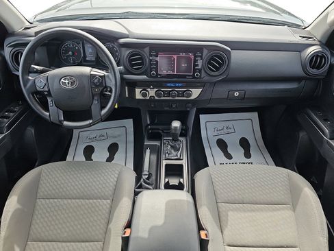 Used 2022 Toyota Tacoma SR image 9